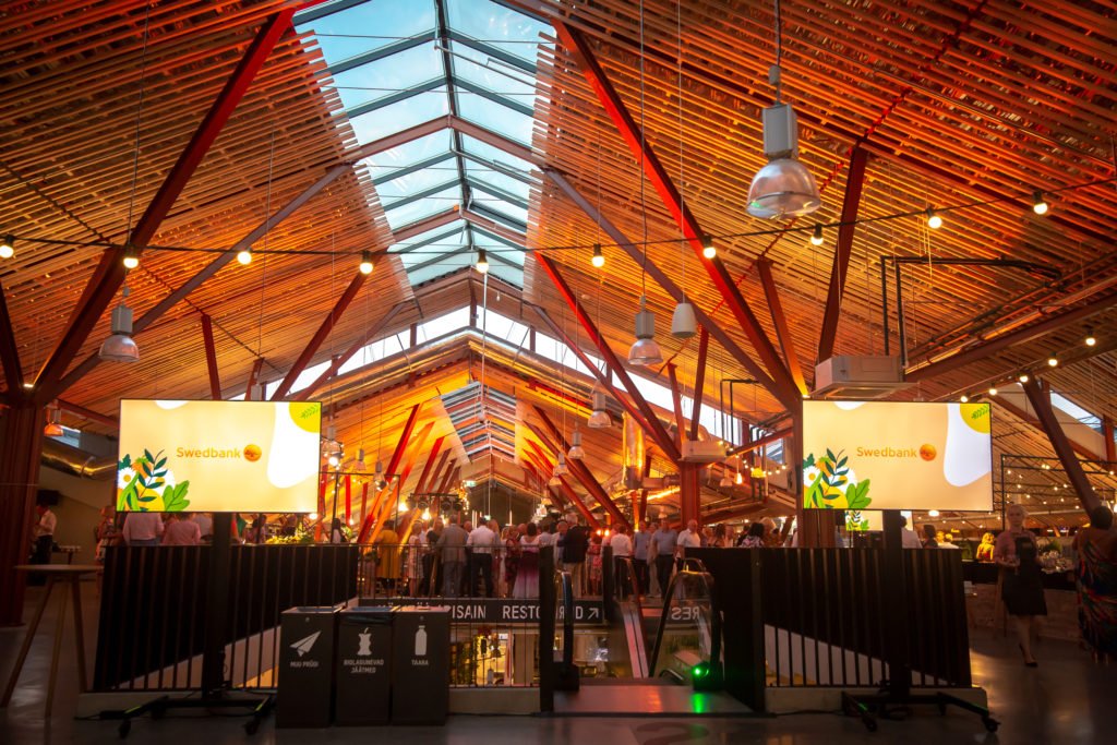 Swedbank customer reception “Turg”